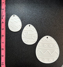 Load image into Gallery viewer, DIY colorable or paintable 3D printed Easter keychains